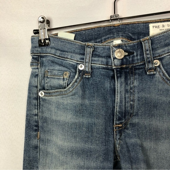 Rag & Bone Mid Rise Capri Distressing Light Murray Wash 23 - Picture 4 of 4